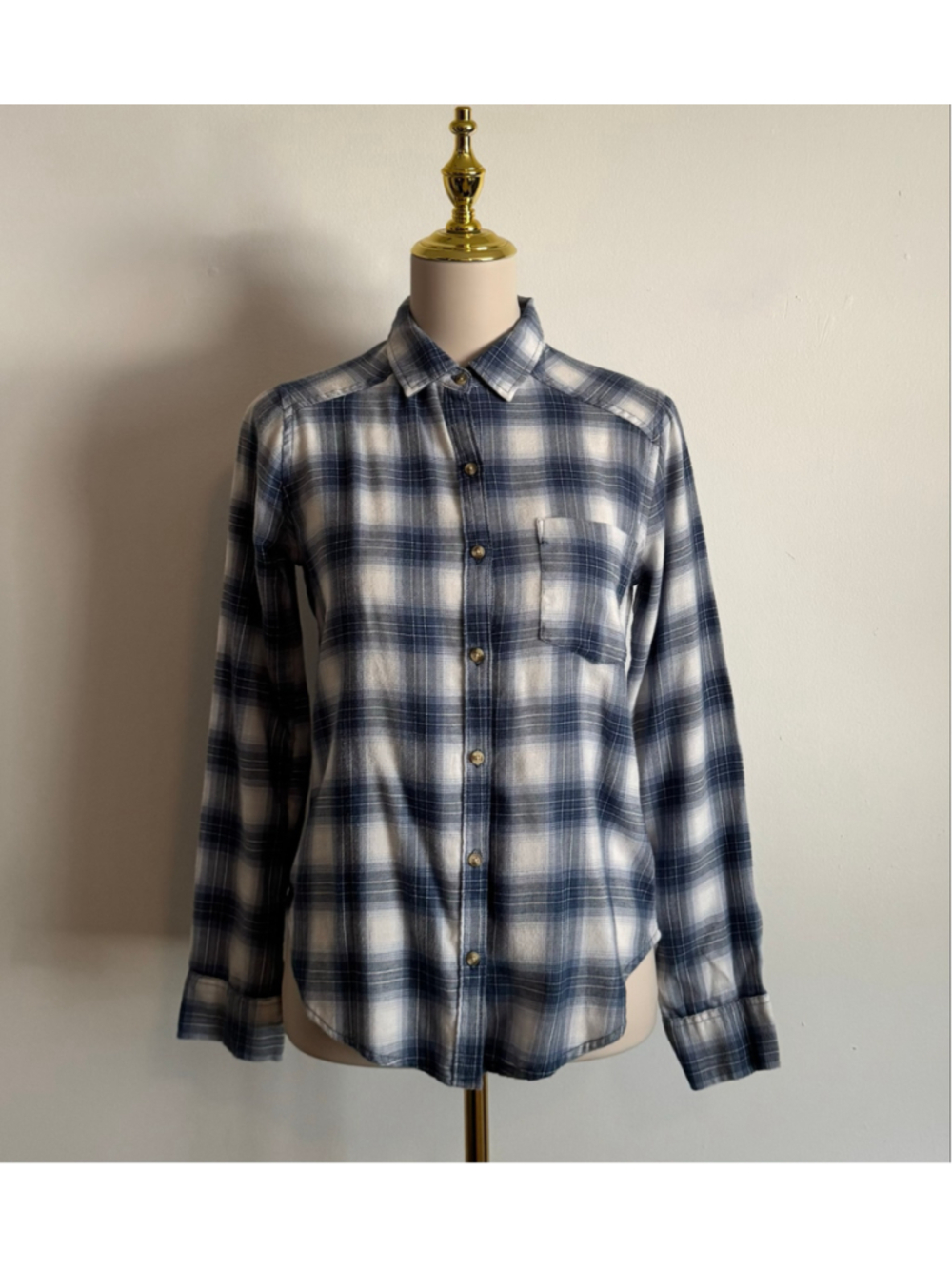 Women's Hollister Plaid Button Down Shirt XS Blue White